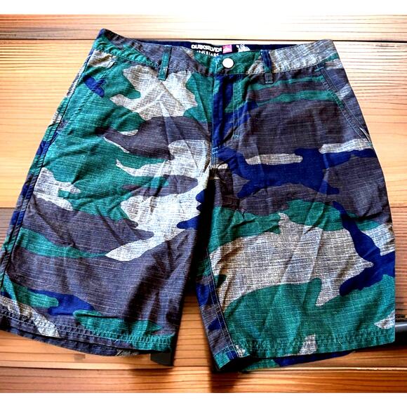 Quiksilver Amphibian Camo Shorts Men’s Size 29 Hybrid Board Surf Swim Trunks - Picture 1 of 9